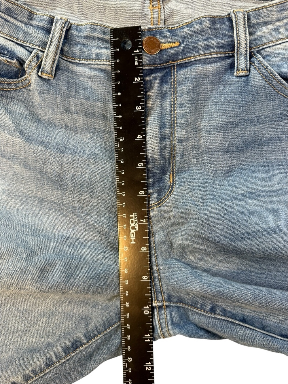 Judy Blue Relaxed Fit Light Wash Cuffed Jeans 15/32 - Picture 13 of 13